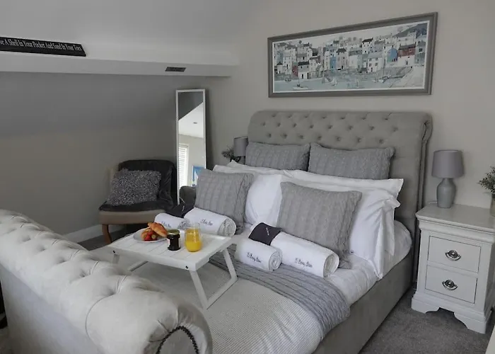 3 Bedroom Cottage In Conwy With Parking Sleeps 4